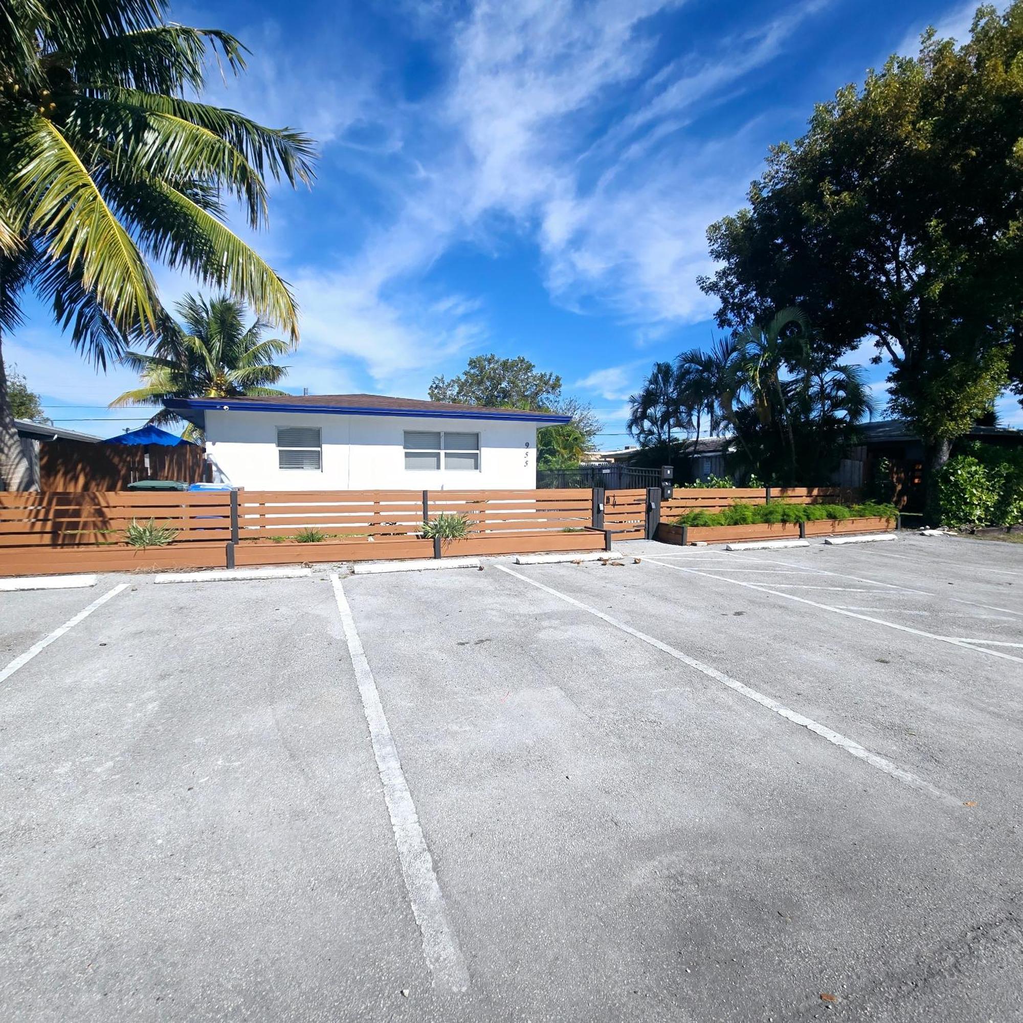 Equipped House W Pool & Patios, Near The Beaches, Prime Location- Ideal For Small Families, Coastal Haven Fort Lauderdale Exterior foto