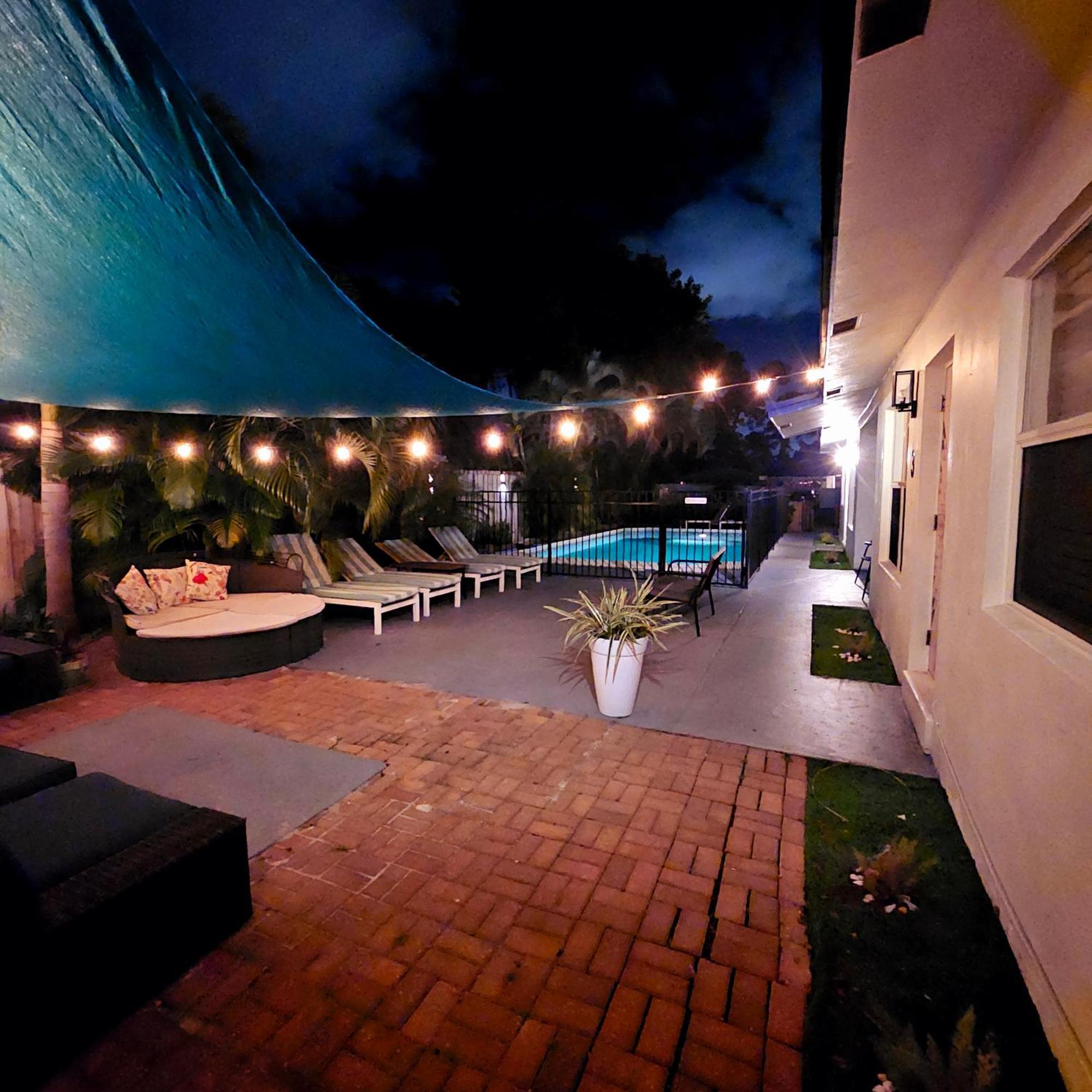 Equipped House W Pool & Patios, Near The Beaches, Prime Location- Ideal For Small Families, Coastal Haven Fort Lauderdale Exterior foto