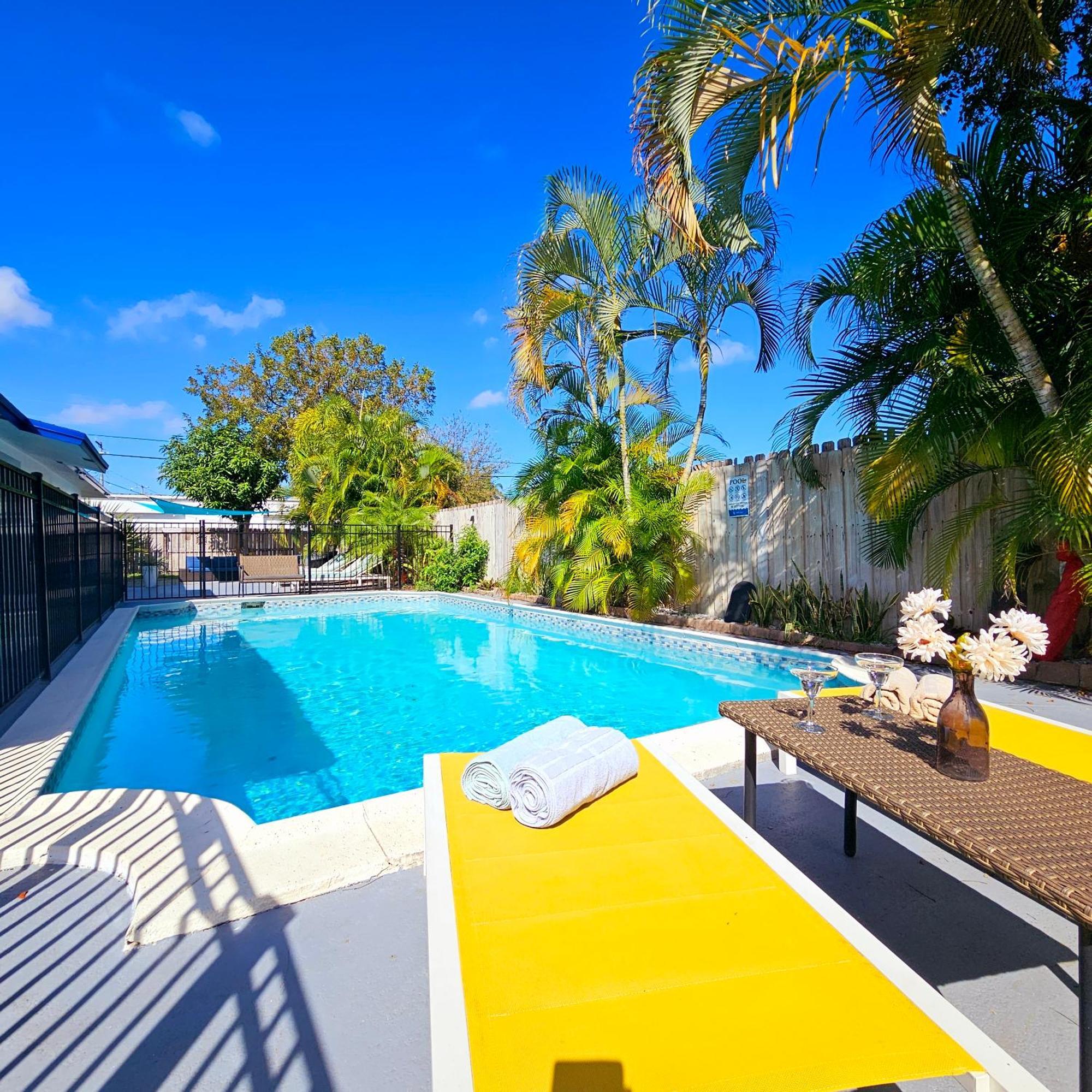 Equipped House W Pool & Patios, Near The Beaches, Prime Location- Ideal For Small Families, Coastal Haven Fort Lauderdale Exterior foto