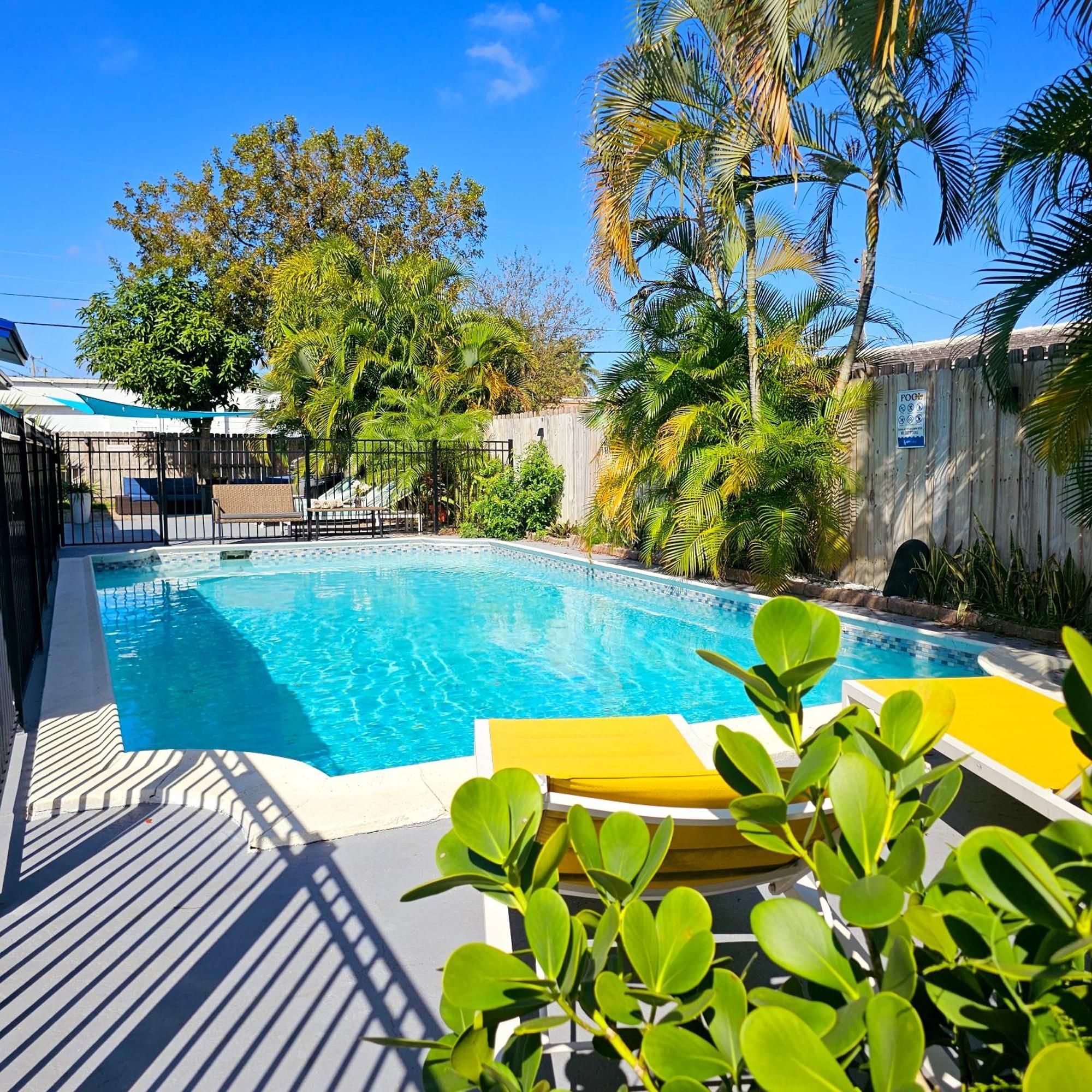 Equipped House W Pool & Patios, Near The Beaches, Prime Location- Ideal For Small Families, Coastal Haven Fort Lauderdale Exterior foto