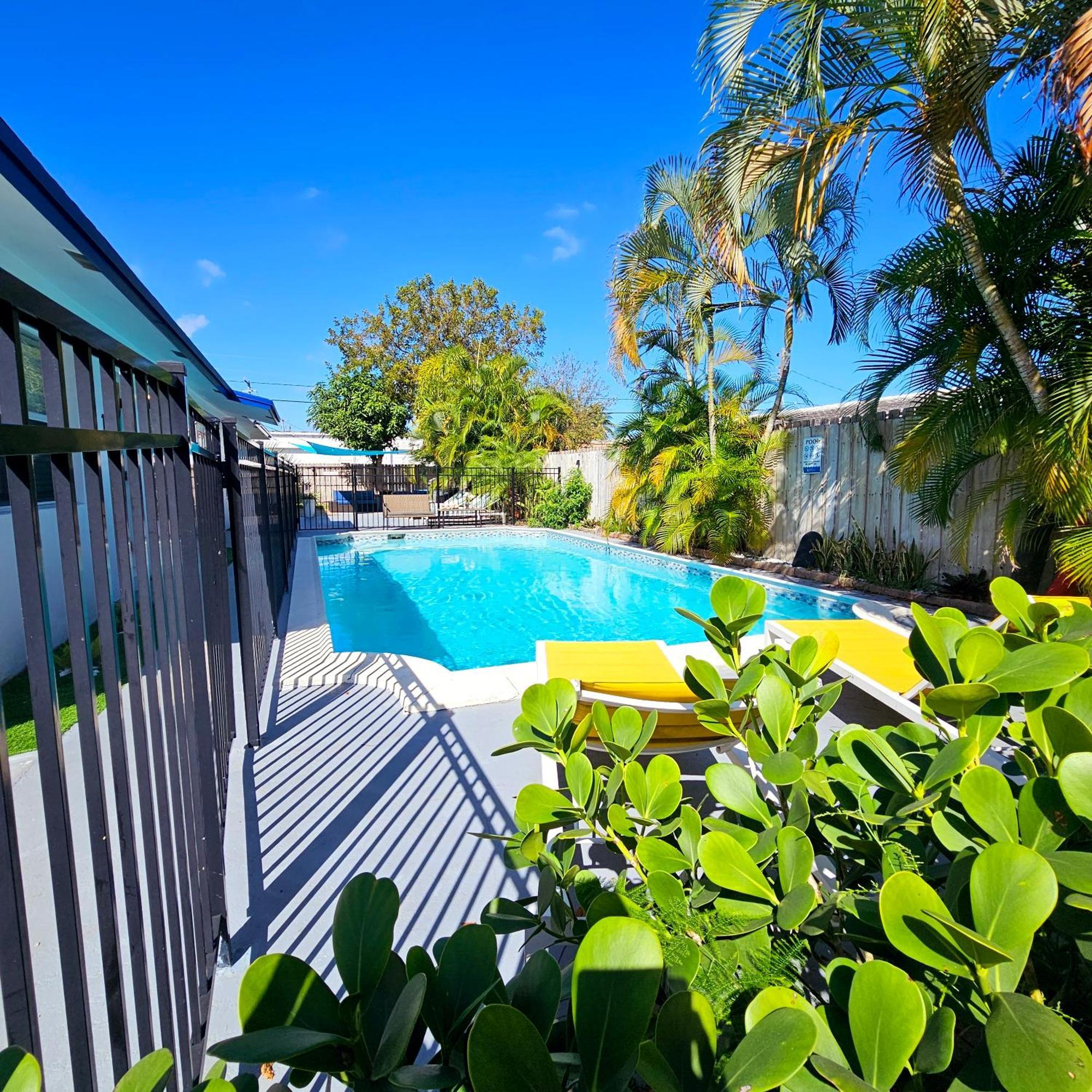 Equipped House W Pool & Patios, Near The Beaches, Prime Location- Ideal For Small Families, Coastal Haven Fort Lauderdale Exterior foto